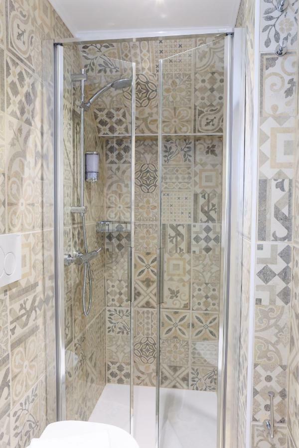 شقة Mh 805 البندقية المظهر الخارجي الصورة