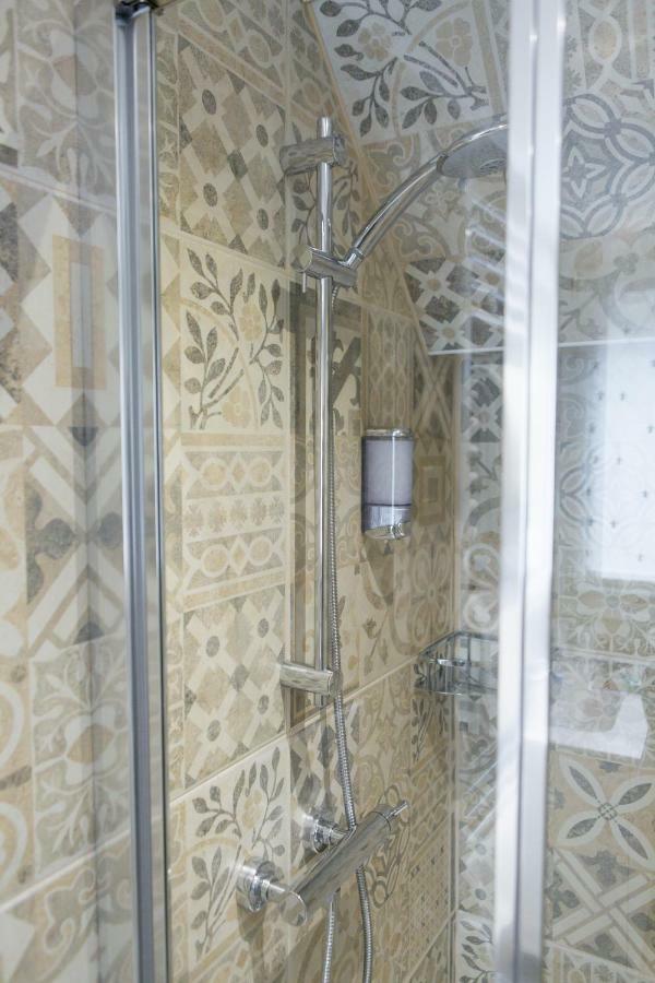 شقة Mh 805 البندقية المظهر الخارجي الصورة